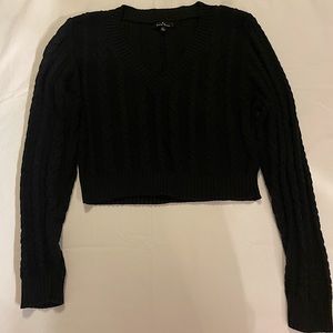 Love tree Patterned Black V-neck semi-cropped sweater